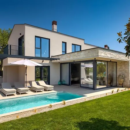 Modern Tia I With Outdoor Pool In Porec * Nova Vas (Porec)