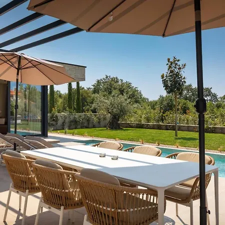 Modern Tia I With Outdoor Pool In Porec Villa Nova Vas (Porec)