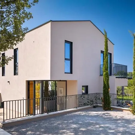 Modern Tia I With Outdoor Pool In Porec 빌라